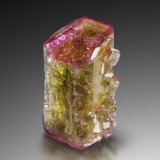 Vesuvianita
2.5 x 2.5 x 4.5 cm / cristal principal: 4.5 cm.
(Autor: Museo MIM)