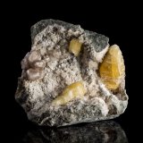 Weloganita
6 x 4.5 x 6 cm / Cristal principal: 2.6 cm
(Autor: Museo MIM)