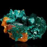 Wulfenita con Dioptasa
6 x 5 x 3 cm / Cristal principal: 3 cm.
(Autor: Museo MIM)