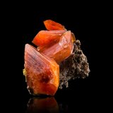 Wulfenita y Cuarzo
5 x 4.5 x 4.5 cm / Cristal principal: 3.8 cm
(Autor: Museo MIM)