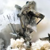 Bismutinita y Arsenopirita
Campo de visión de 14 mm
(Autor: Antonio Carmona)