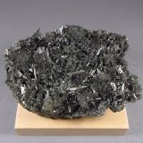 Arsenopirita
9,9 x 6,9 x 3,8 cm.
(Autor: J. G. Alcolea)