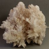 Yeso
80x77x48 mm
(Autor: Juan Espino)