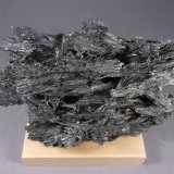Zinkenita
12,9 x 7,8 x 5 cm.,  449,7 g.
(Autor: J. G. Alcolea)