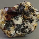 Zircon
30x24x18 mm.
(Autor: Juan Espino)