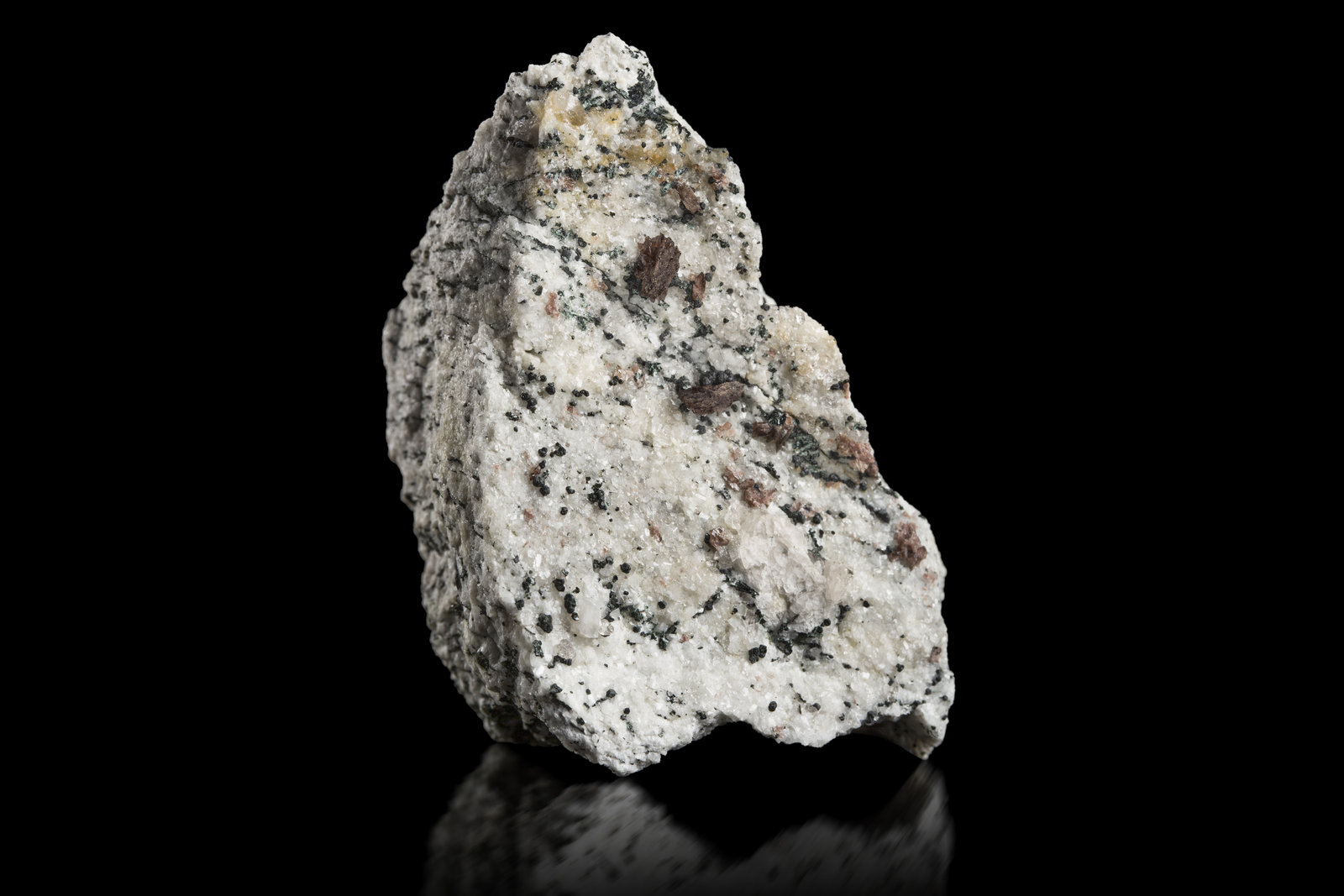 Tilasita
6 x 3.5 x 8 cm / cristal principal: 0.8 cm
(Autor: Museo MIM)