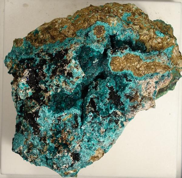Tirolita
6 x 5 cm.
(Autor: Echevarria)