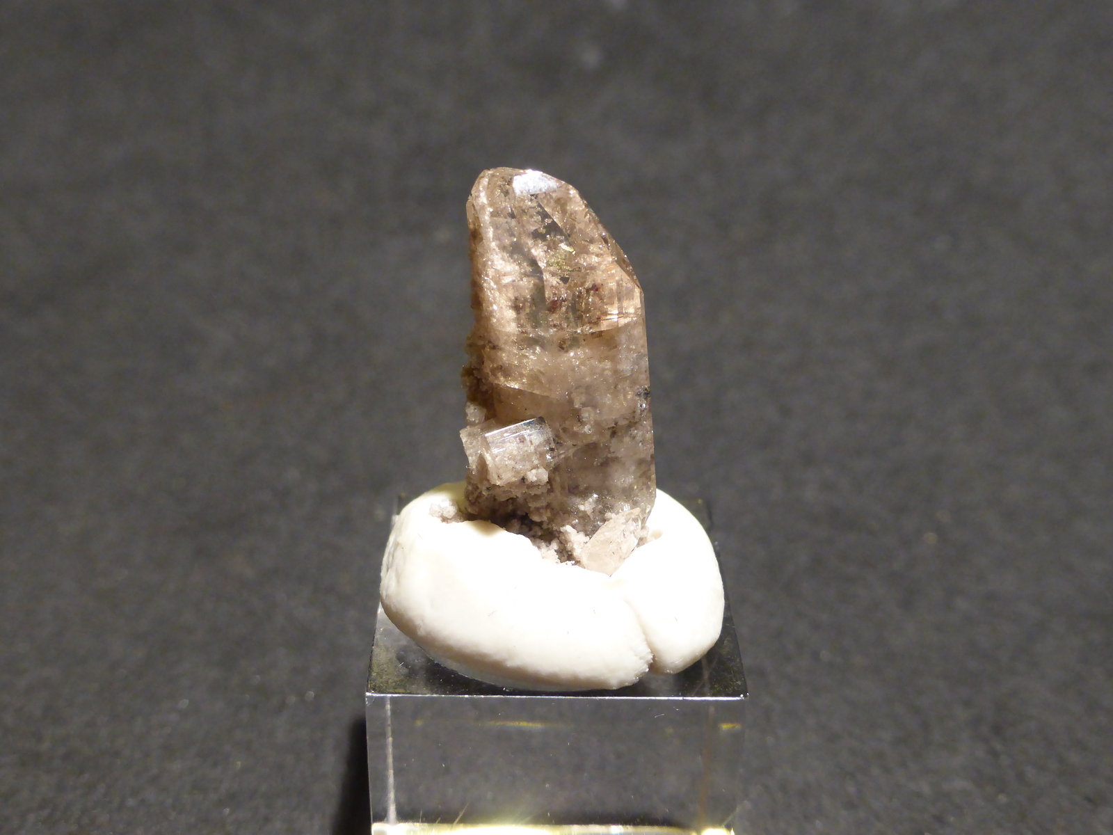 Topacio
2,5x1 cm
(Autor: Ander Ispizua Juan)