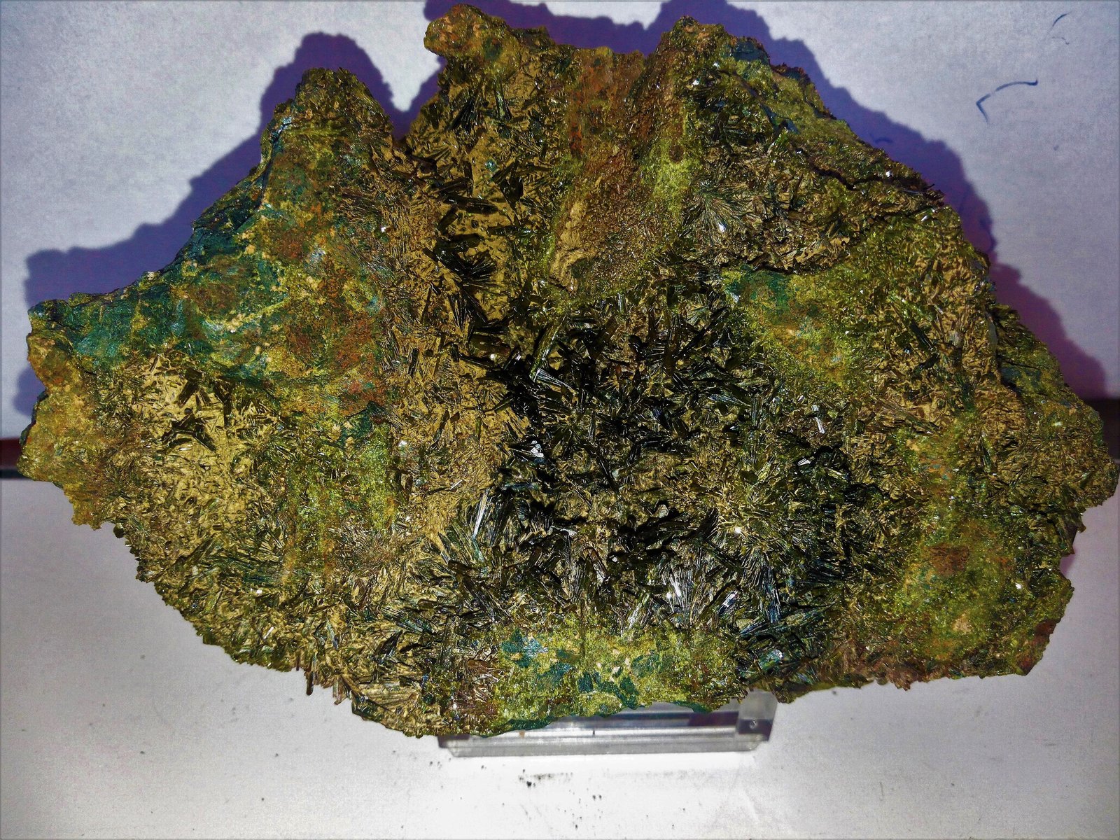 Epidota
11x8 cm
(Autor: Adri Rodríguez)