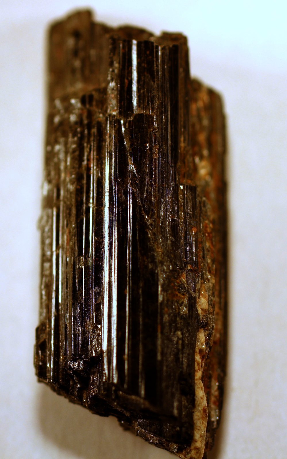 Turmalina
52 x 19 x 14 mm.
(Autor: José Luis Zamora)