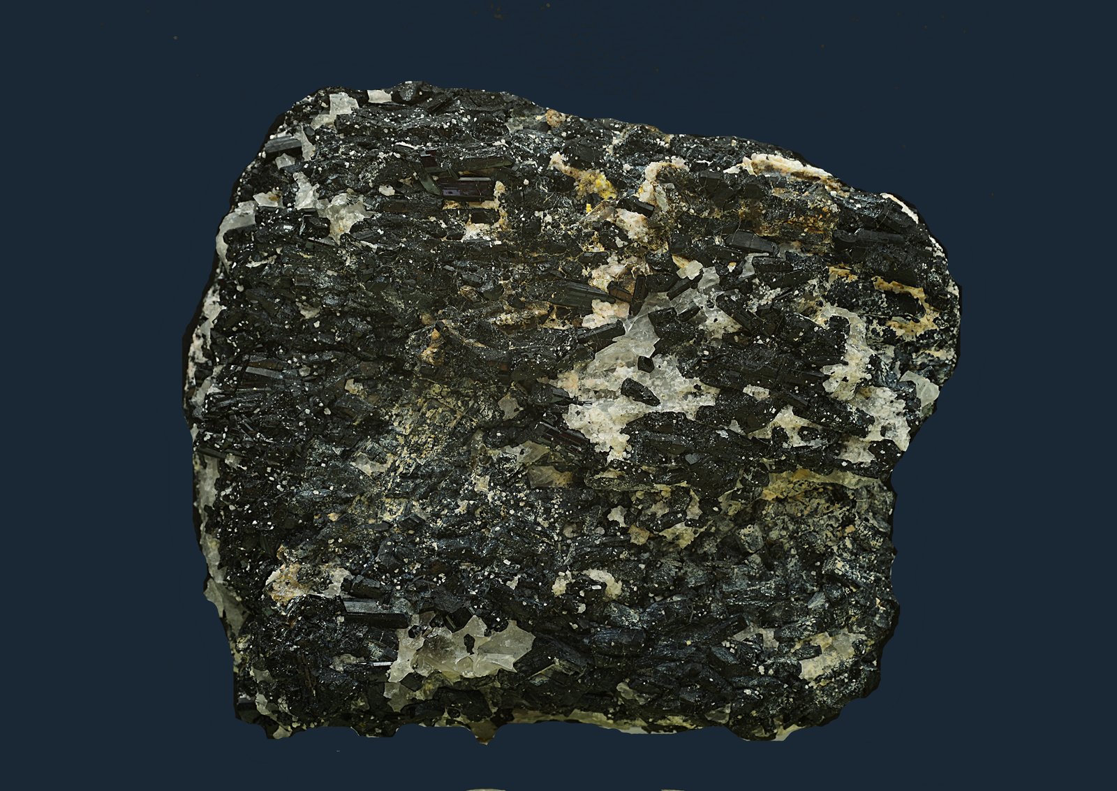 Turmalina (Grupo)
6 x 7 cm
(Autor: Antonio Carmona)