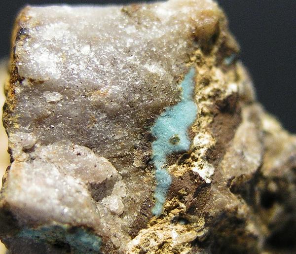 Turquesa
1'5 cm. de longitud la veta
(Autor: Adrian Pesudo)