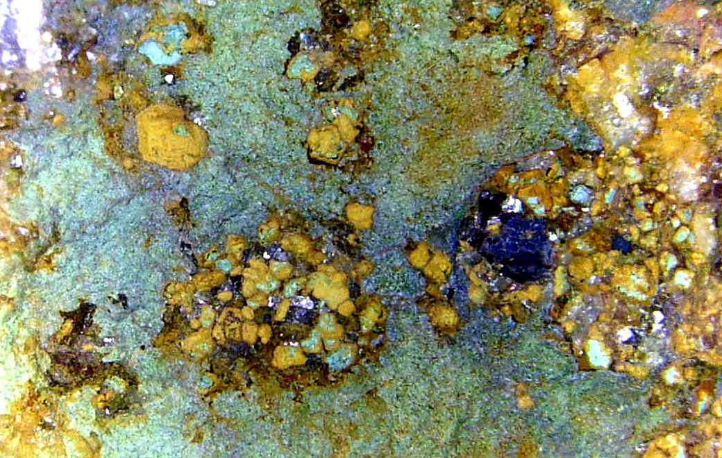 Uraninita
Campo de visión 18 mm.
(Autor: Antonio P. López)