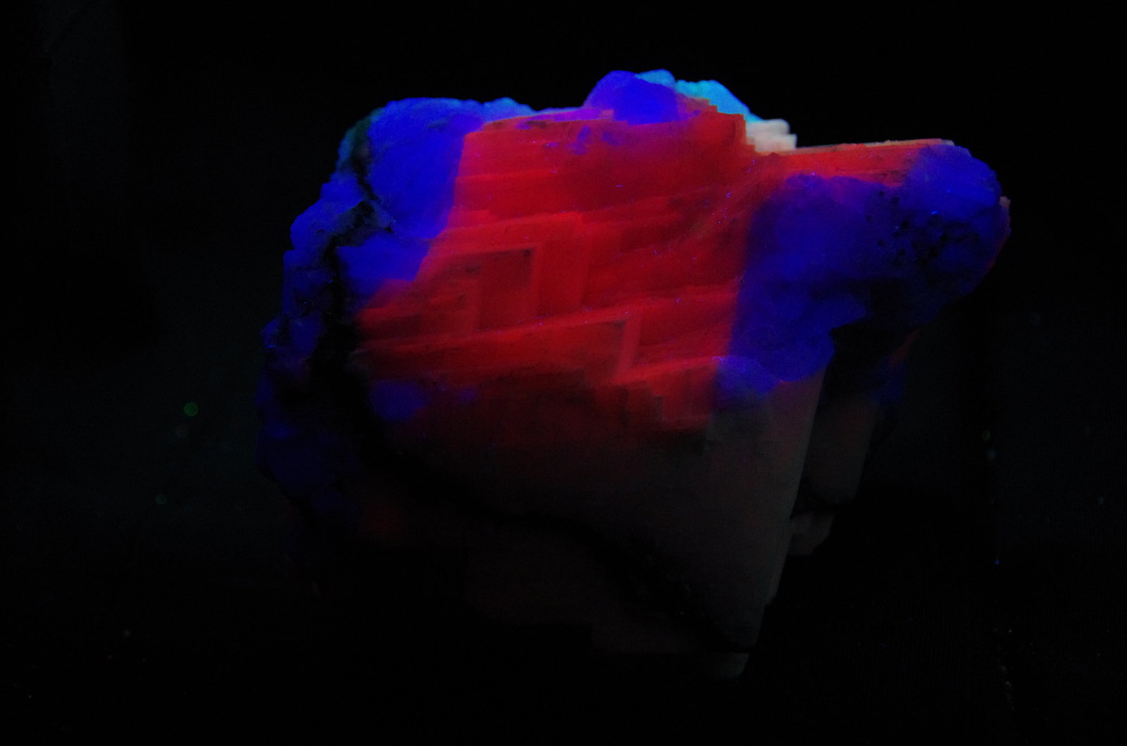 Calcita con Fluorita
200x200 mm
(Autor: Juan María Pérez)