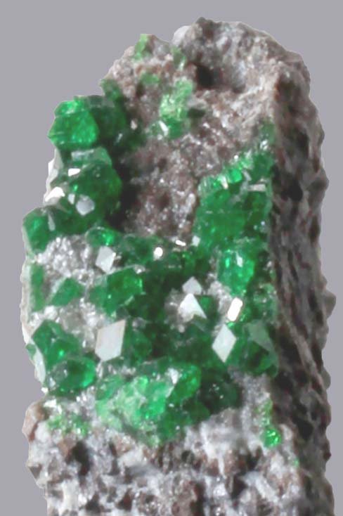 Uvarovita
< 1 mm
(Autor: José Luis Zamora)