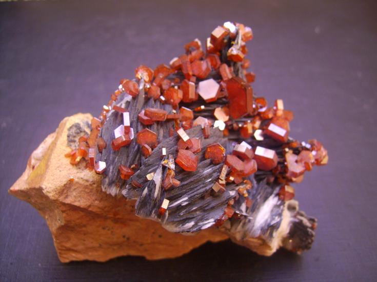Vanadinita
8 x 5 x 5 cm
(Autor: Antonio Alcaide)