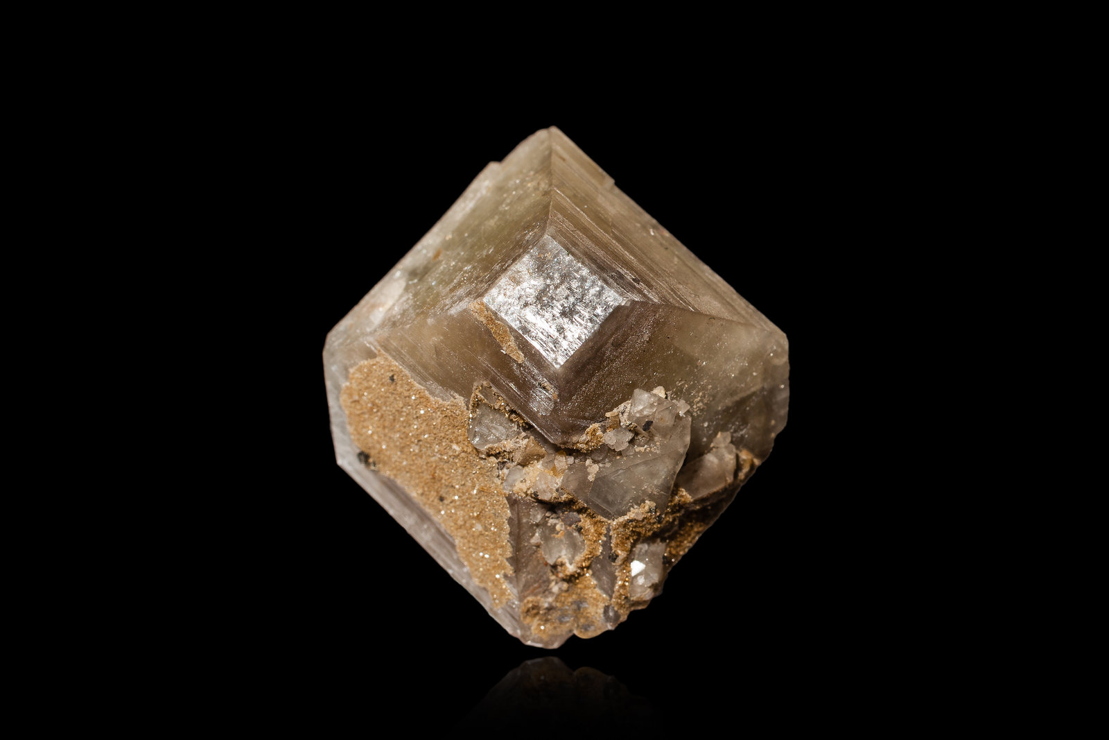 Wardita
3 x 2.5 x 3 cm / Cristal principal: 2.9 cm.
(Autor: Museo MIM)