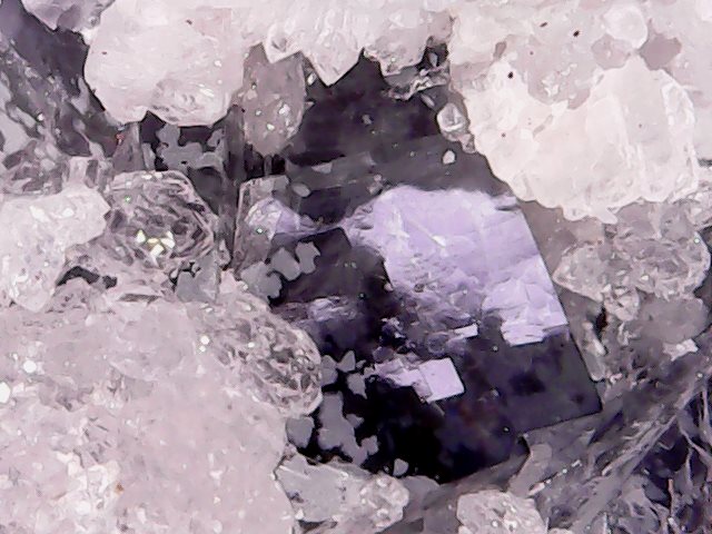 Fluorita
1 cm
(Autor: Obsi)