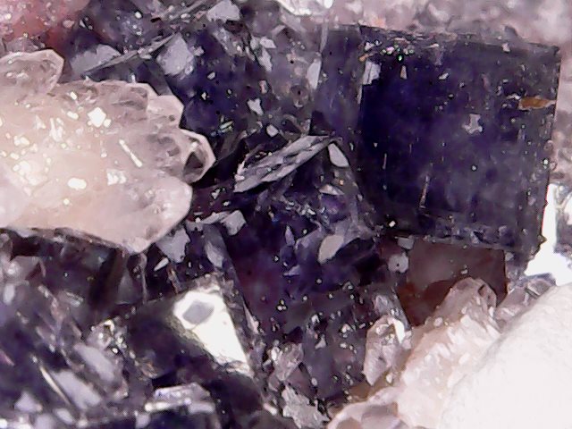 Fluorita
1 cm
(Autor: Obsi)