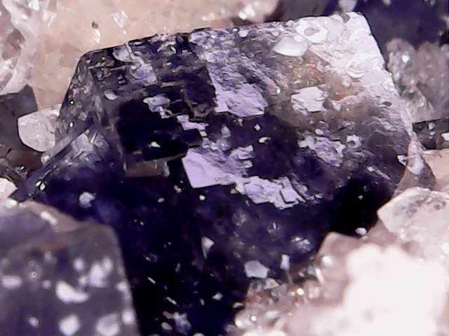 Fluorita
1 cm
(Autor: Obsi)