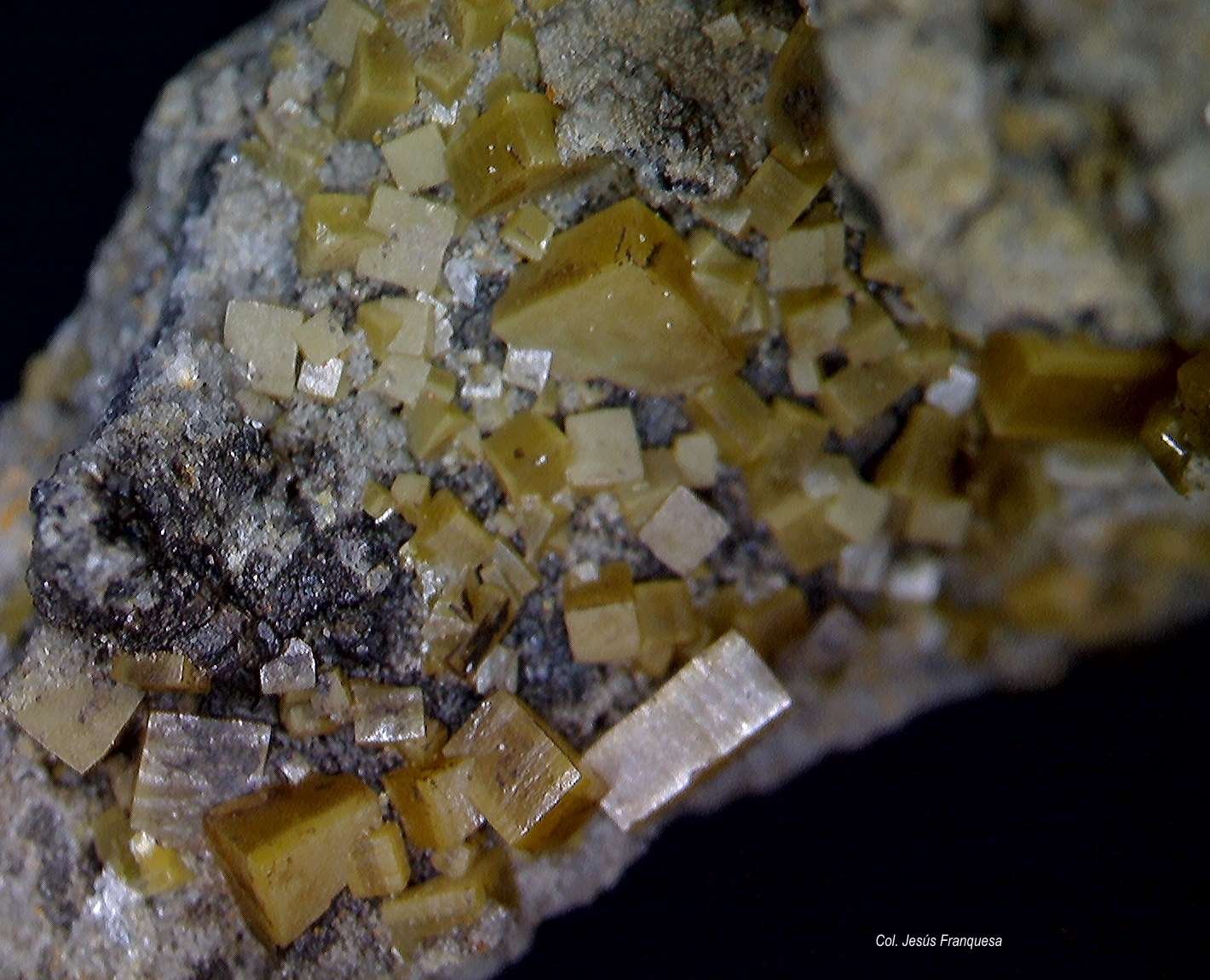 Wulfenita.
3´450 x 2´624 mm.
(Autor: Jesus Franquesa Baucells)