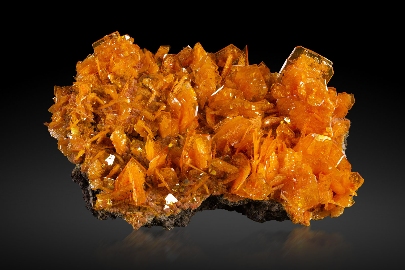 Wulfenita y Mimetita
19 x 12 x 10 cm / cristal principal: 4.3 cm
(Autor: Museo MIM)