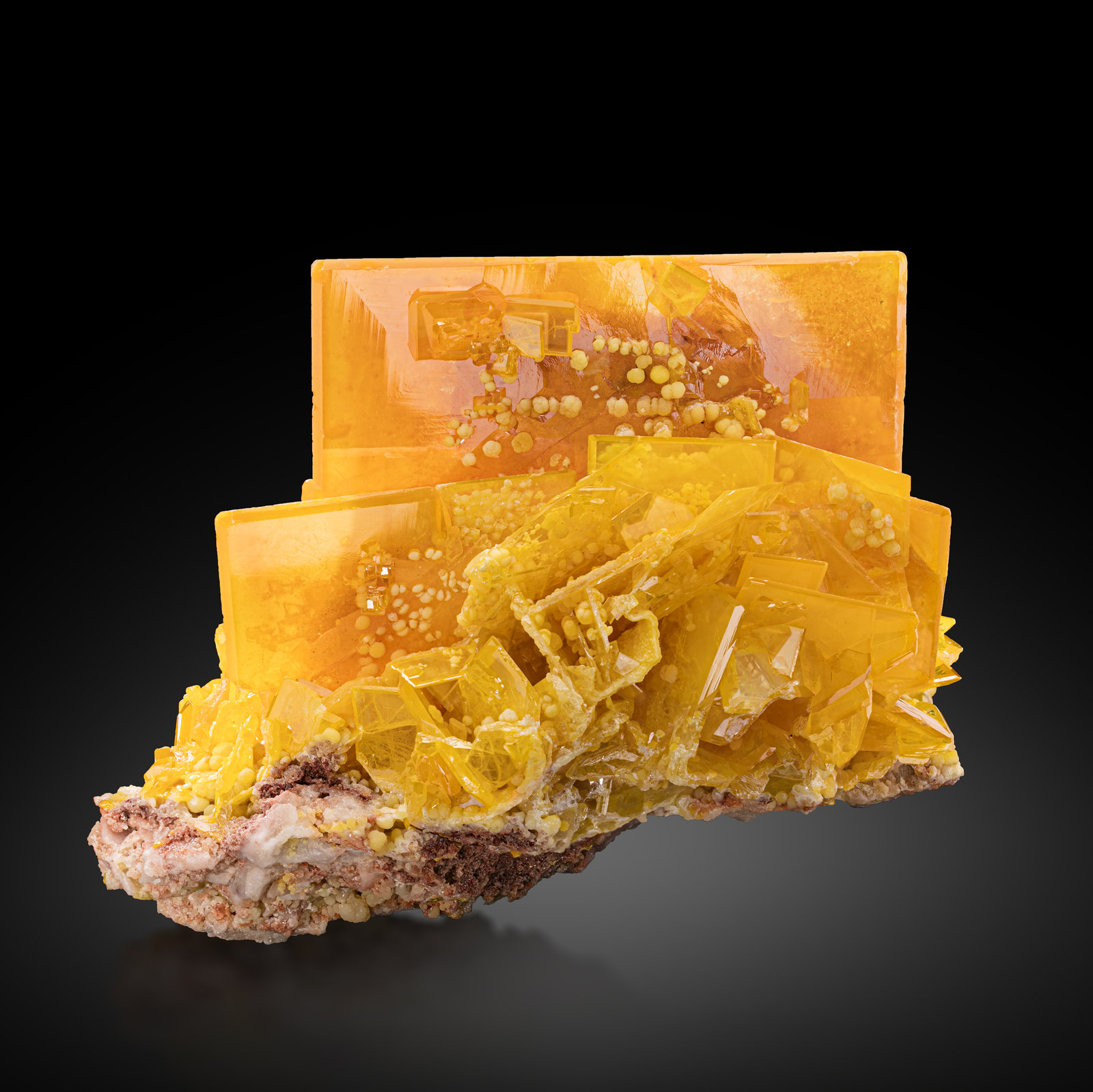 Wulfenita con Mimetita
14 x 9 x 10.5 cm / Cristal principal: 9.8 cm.
(Autor: Museo MIM)