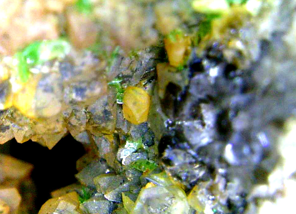 Xenotima-(Y)
Campo de visión 5 mm.
(Autor: Antonio P. López)