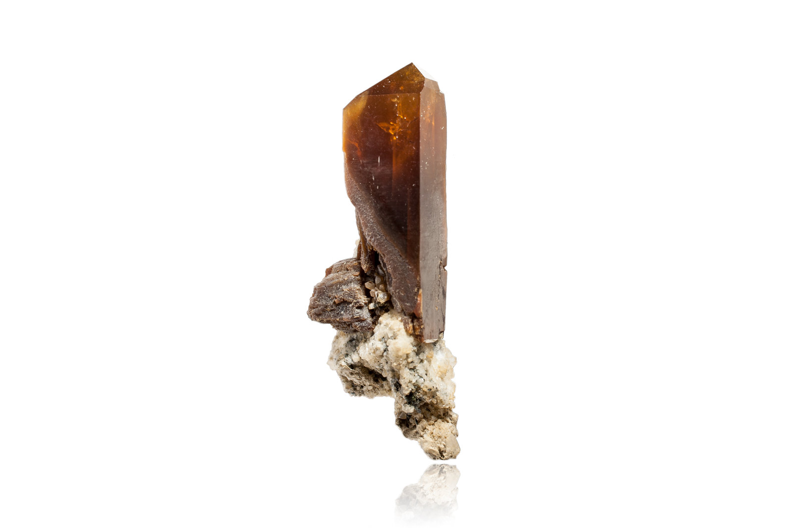 Xenotima-(Y)
1.5 x 2 x 5 cm
(Autor: Museo MIM)