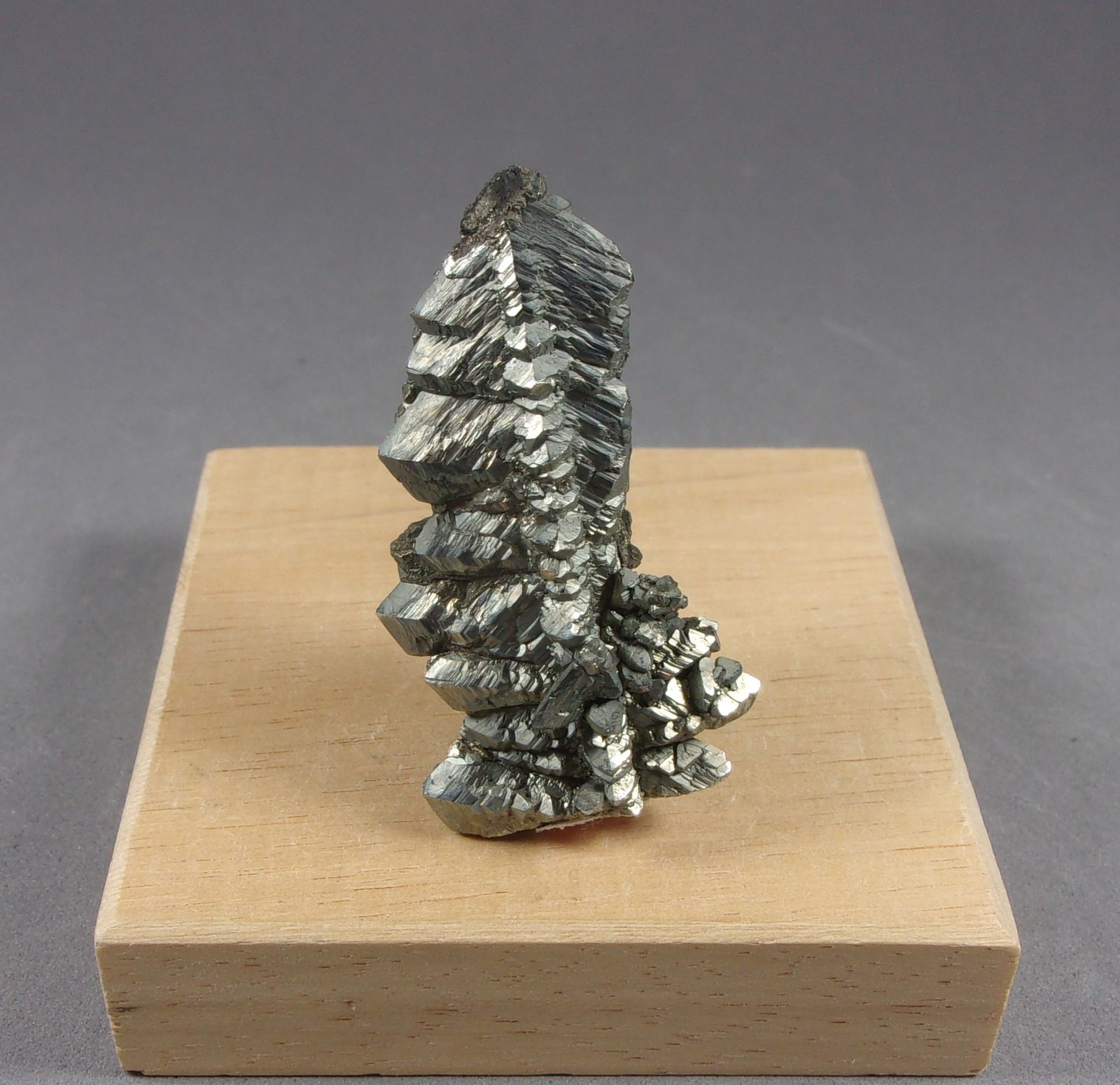 Marcasita
4,5 x 2,4 x 1,9 cm.  25 g.
(Autor: J. G. Alcolea)