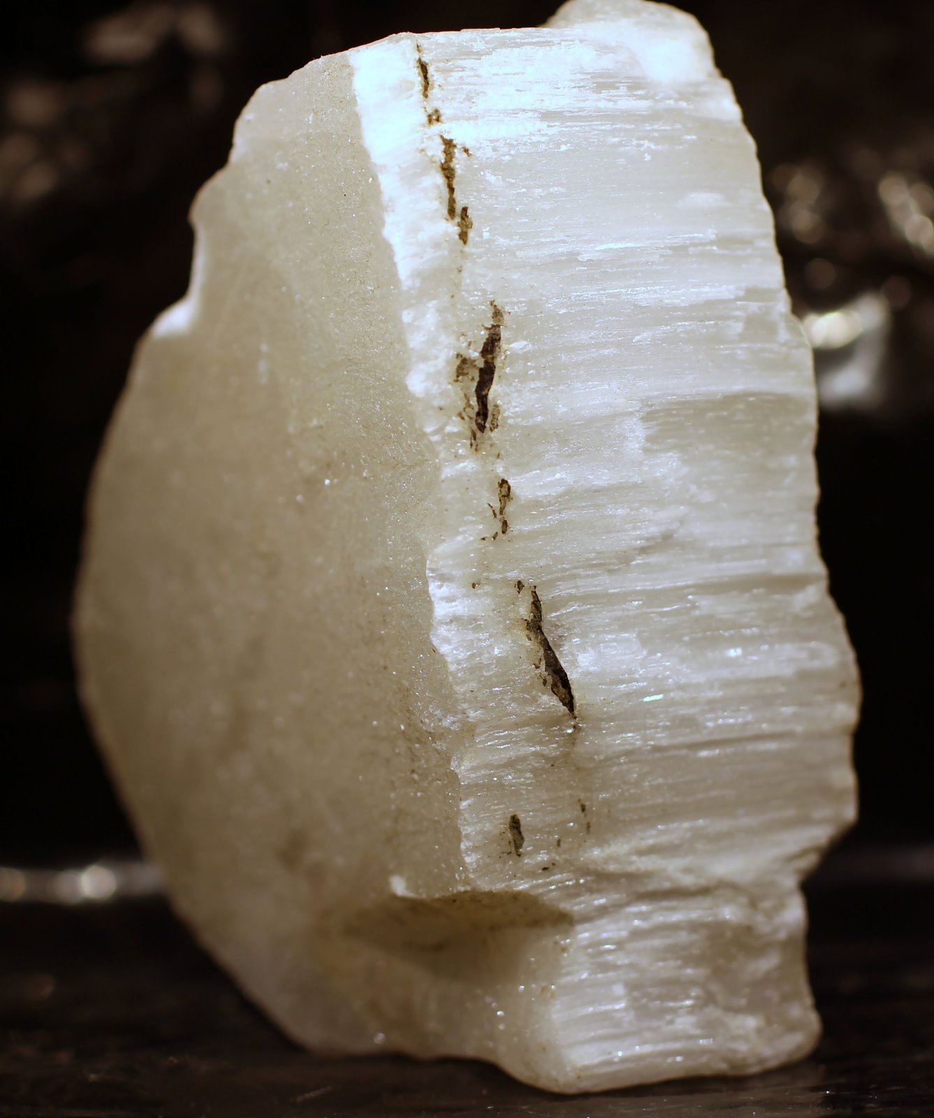 Yeso (variedad fibroso)
77 x 55 x 34 mm
(Autor: José Luis Zamora)