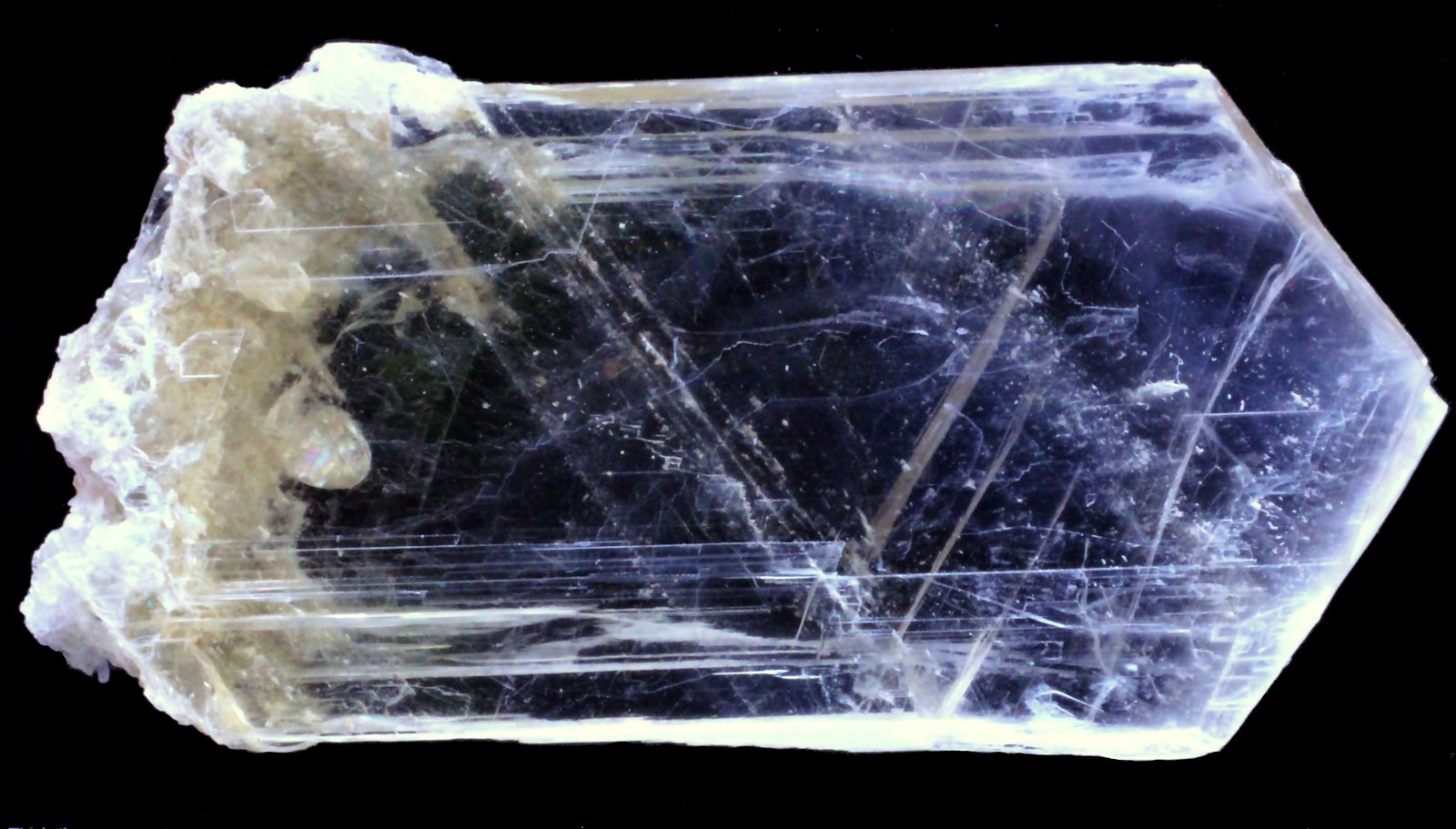 Yeso
93 x 45 x 16 mm.
(Autor: José Luis Zamora)