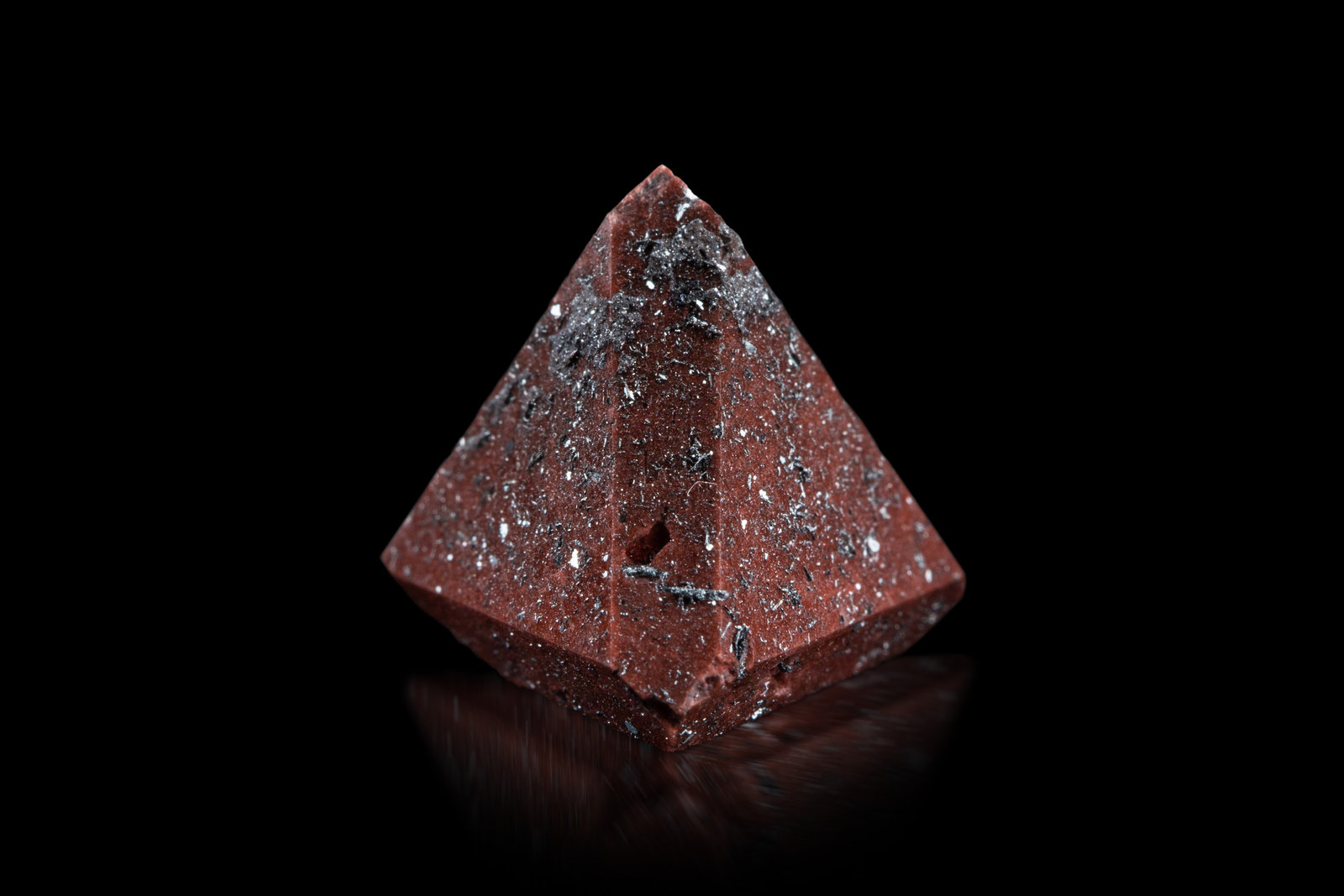 Zunyita
2 x 2 x 2 cm
(Autor: Museo MIM)