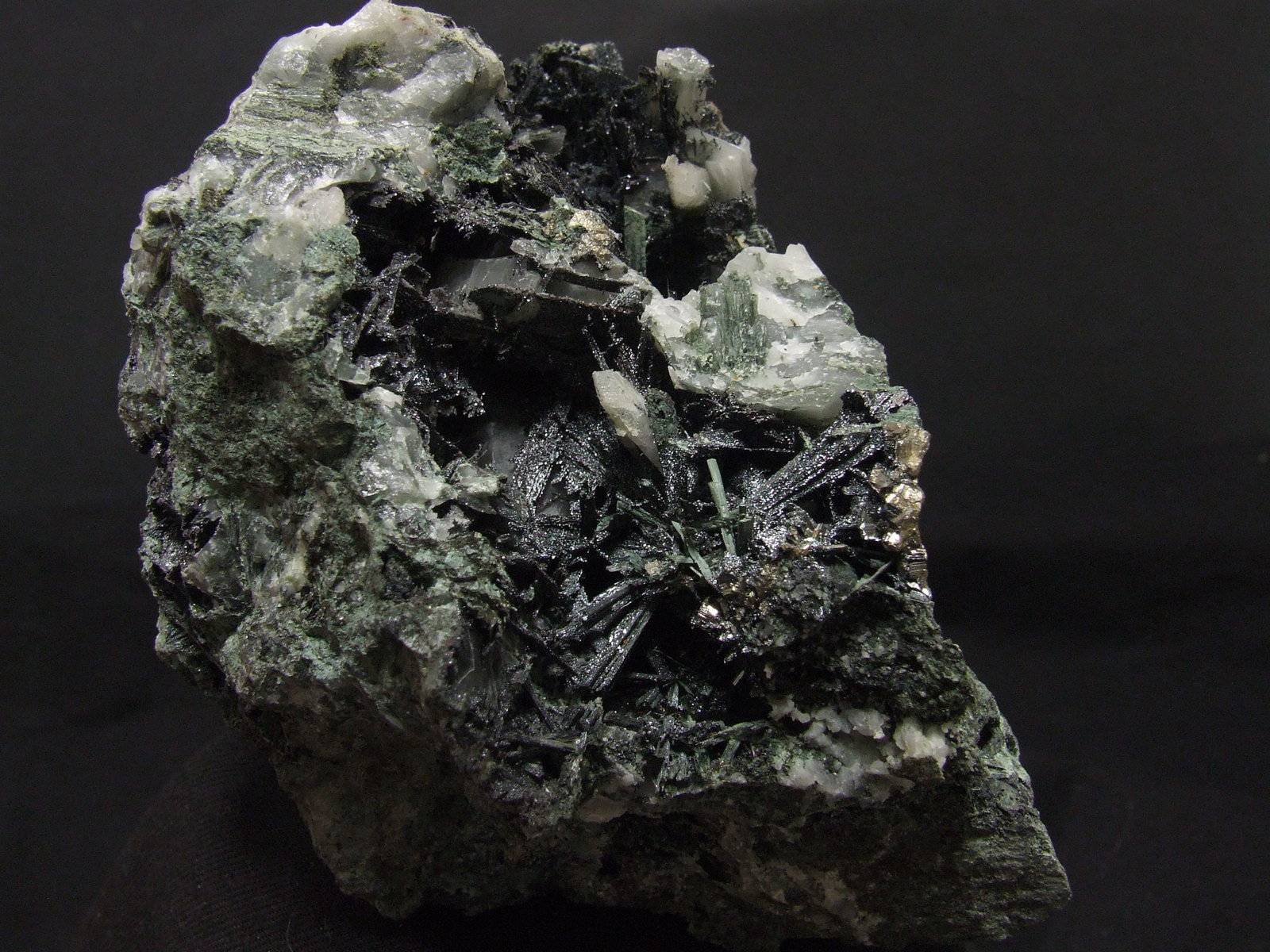 Actinolita
90x85x75mm
(Autor: joaquin gar)